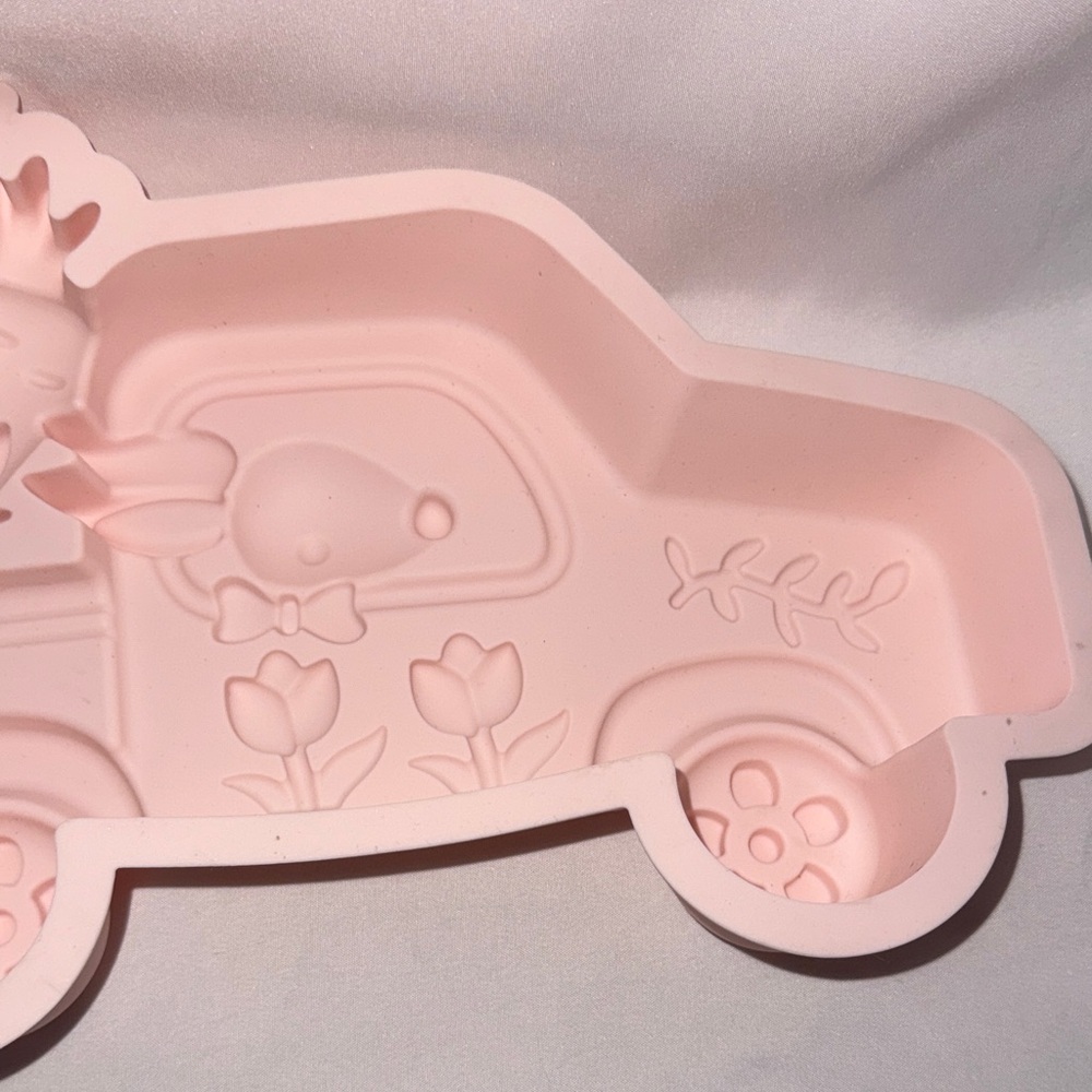 Easter Bunny Truck Silicone Baking Mold NWOT Spring - Picture 6 of 6